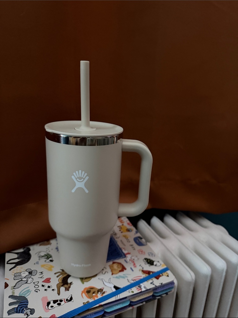 Hydro Flask 32oz tan Insulated Travel Tumbler with Handle and Straw